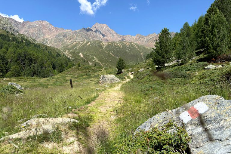 Val Senales latem: z Maso Corto na Lazaun